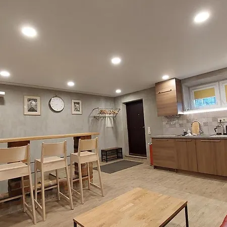 Fun And Chill Patalpu Ir Pirties Nuoma Apartment